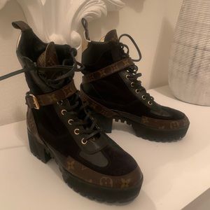 Louis Vuitton Boots 37.5